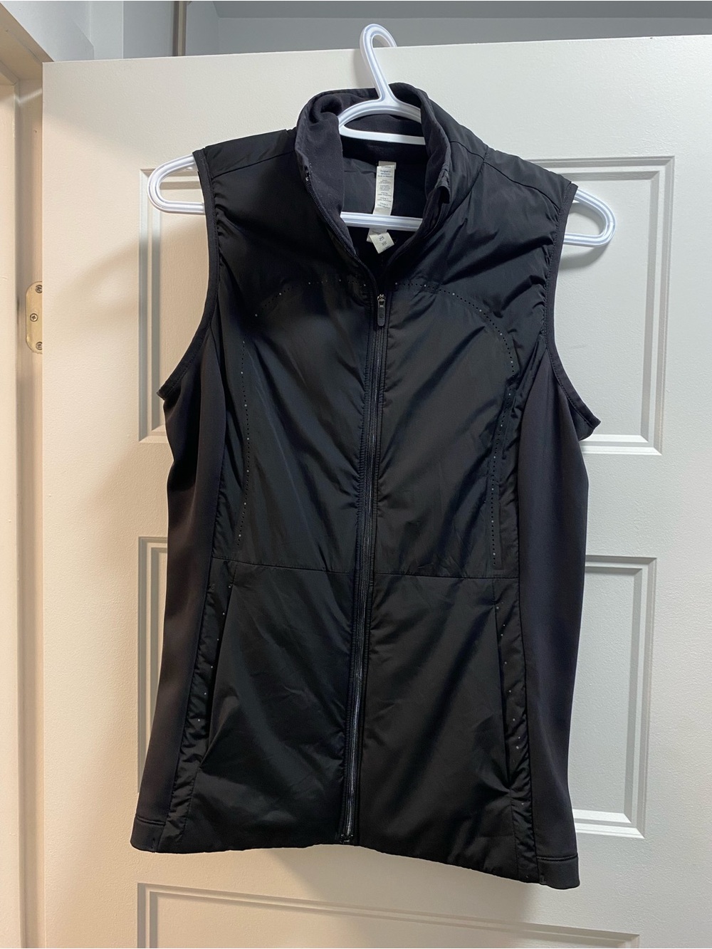 lululemon athletica Black Sleeveless Zip-Front Vest